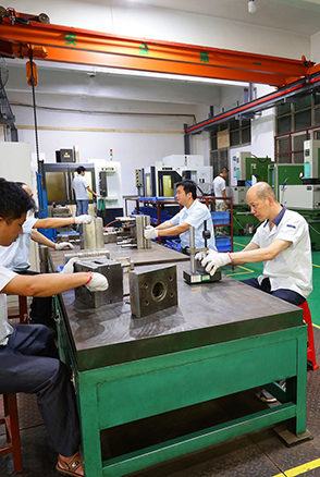 东莞市润联双色模具制造