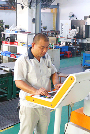 东莞市润联包胶模具制造